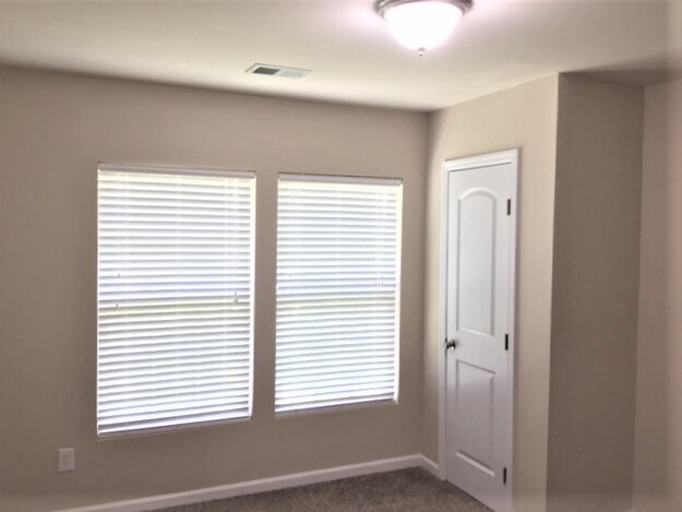 Building Photo - 5455 Kings River Dr