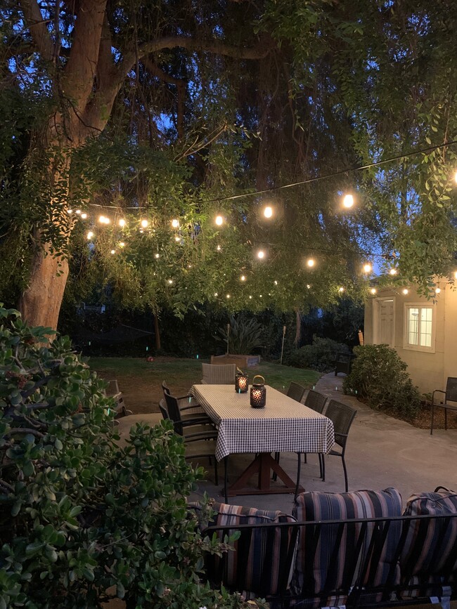 Great for entertaining - 14340 Hatteras St