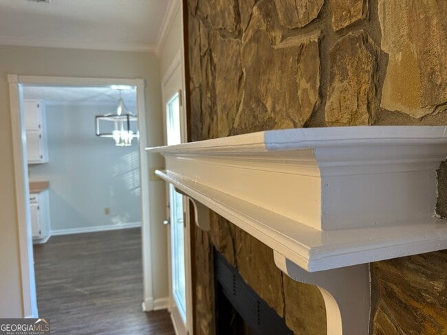 Building Photo - 345 Cornwallis Way