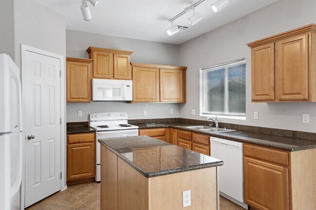 Building Photo - 2725 W Jasper Butte Dr