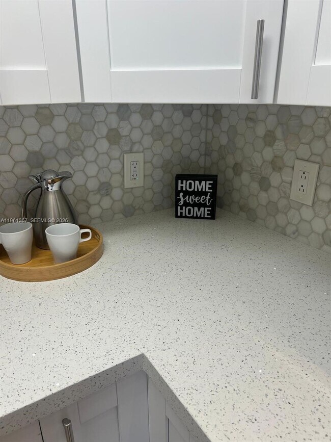 Building Photo - 1400 SW 124th Terrace