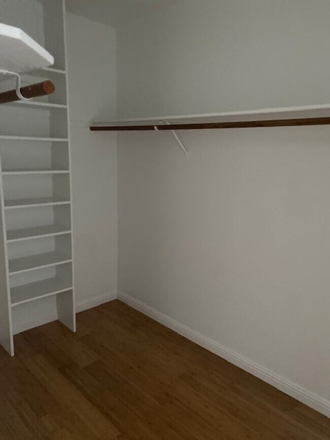 Building Photo - 3665 Cashill Blvd