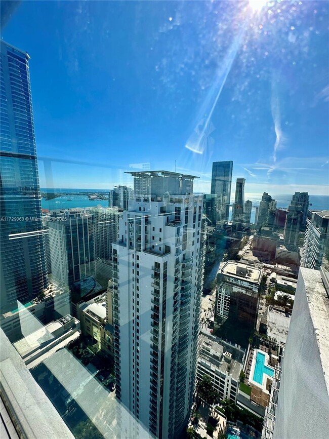 Building Photo - 1010 Brickell Ave