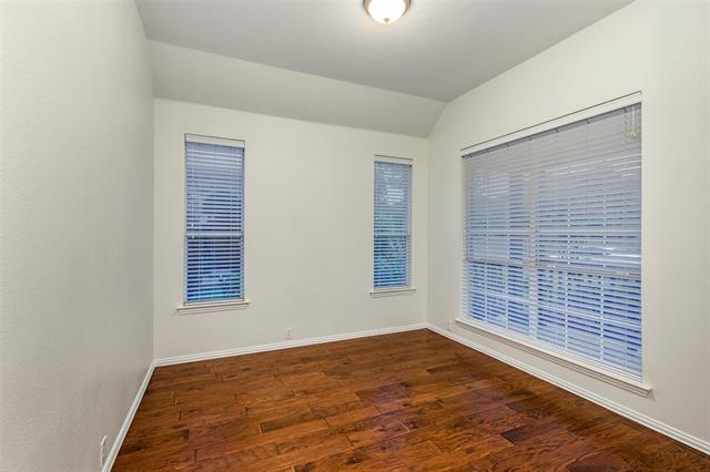 Building Photo - 592 Burning Oak Dr