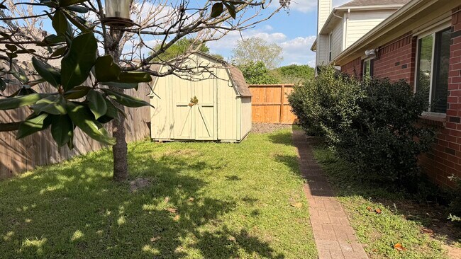 Building Photo - 13111 Leader Trail