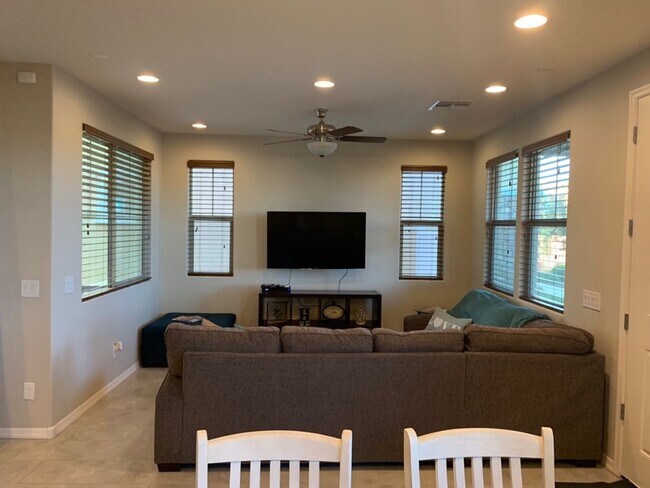 Building Photo - LOVELY COOLEY STATION HOME IN PRIME GILBERT AREA