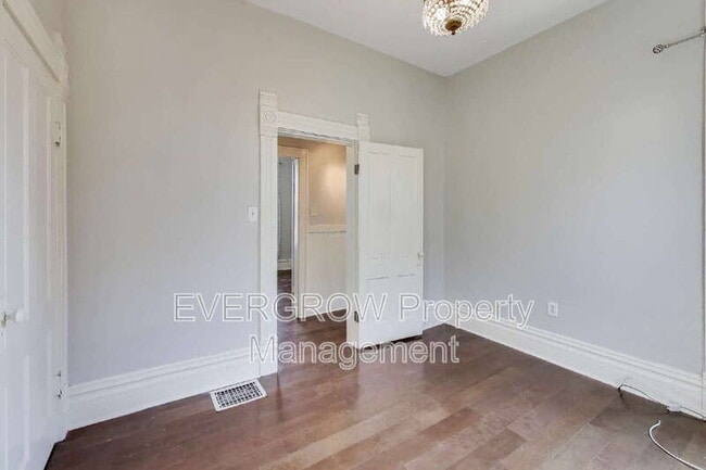 Building Photo - 1140 Hoyt Ave