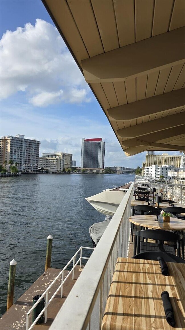 Building Photo - 1985 S Ocean Dr