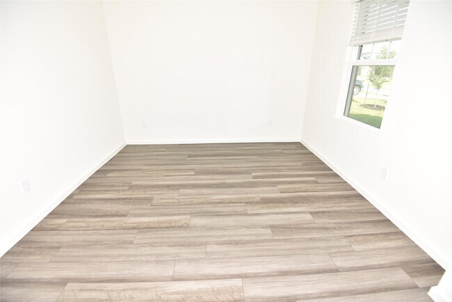 Building Photo - 21650 Cottage Ln