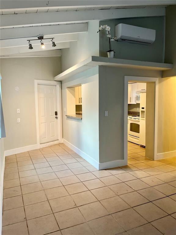 Building Photo - 2201 NE 135th Ln