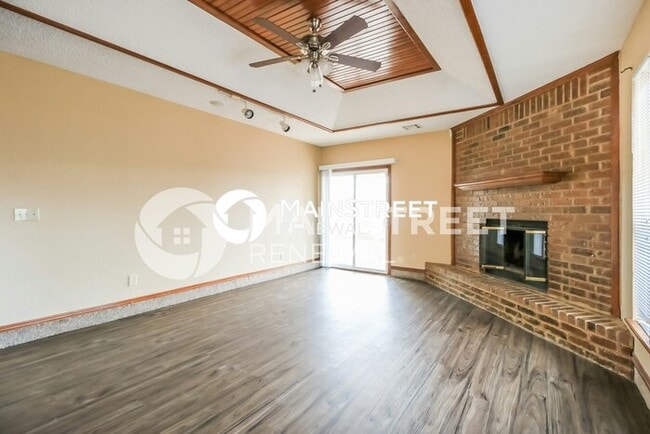 Building Photo - 3 Bedroom Pet-Friendly Home in Moore, OK w...