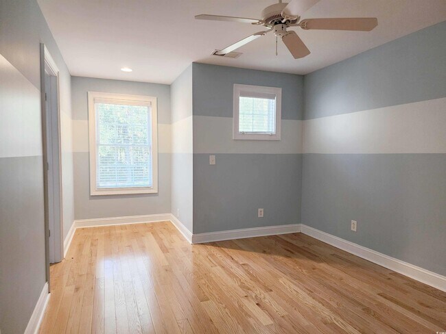 Building Photo - 613 Golden Bear Dr