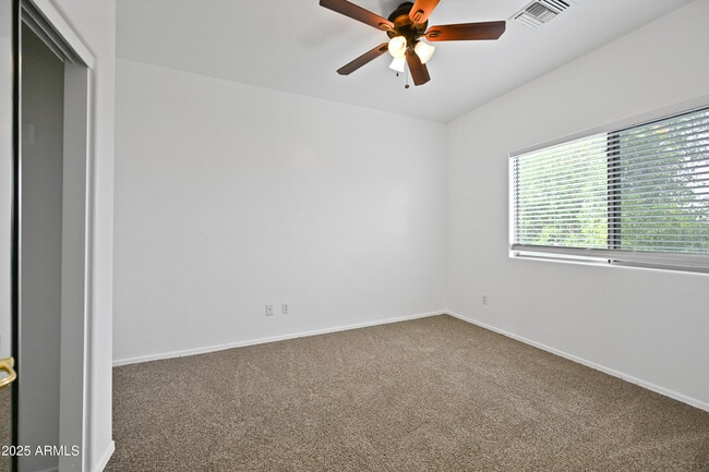 Building Photo - 605 W Latona Rd