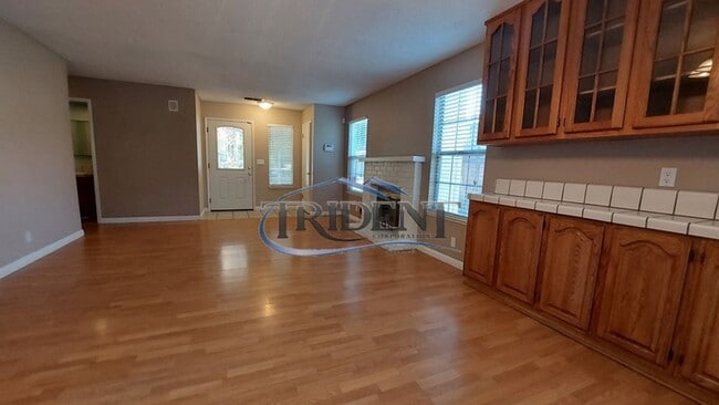 Building Photo - 1744 Greengate St