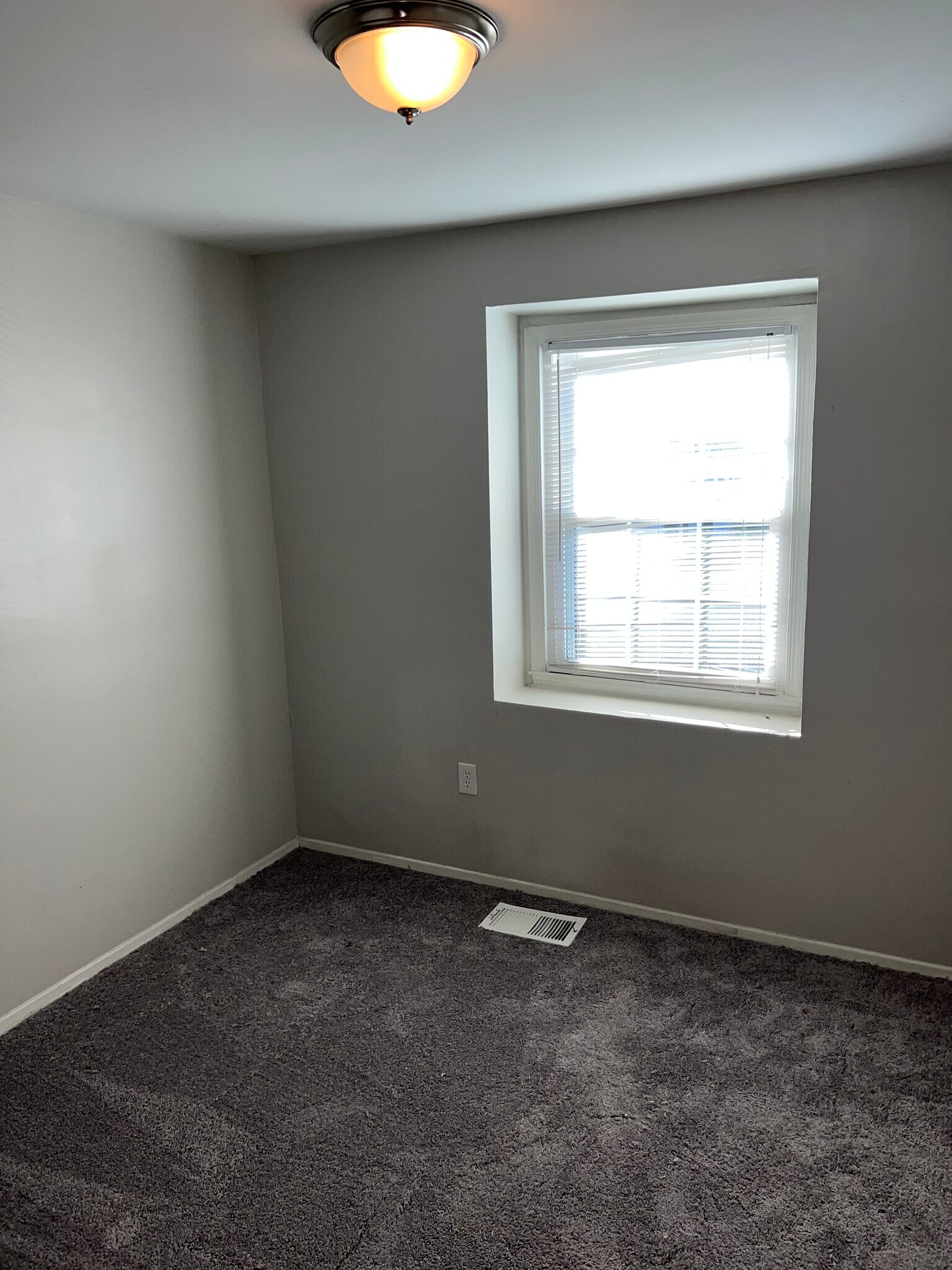 Building Photo - 2136 Catskill St