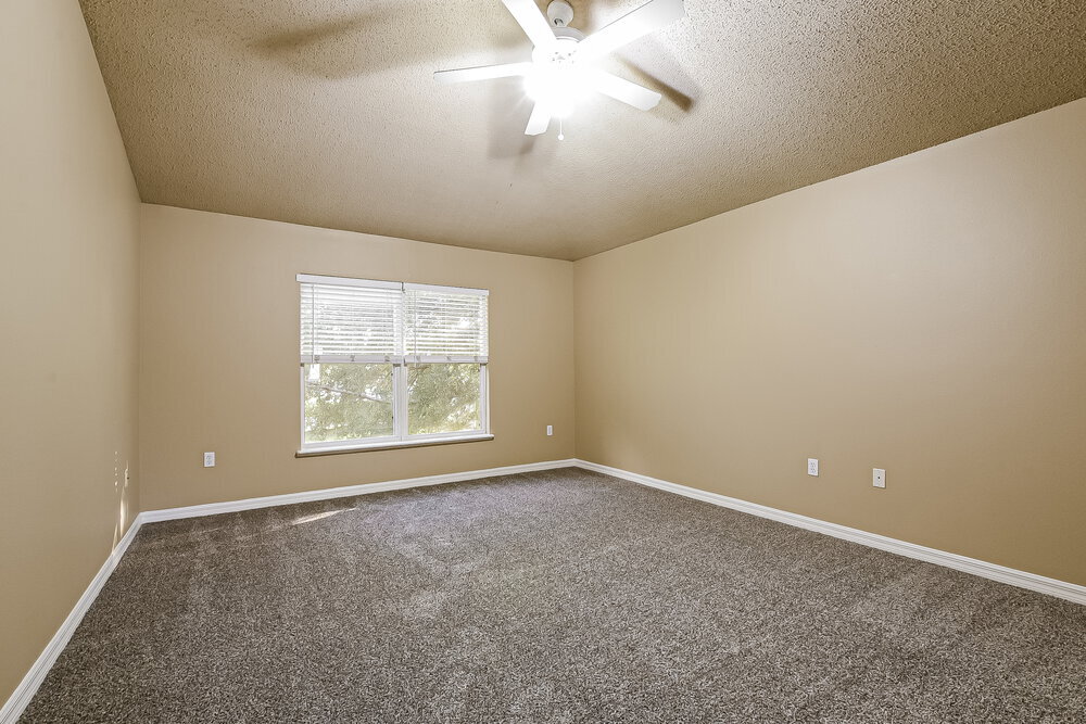 Building Photo - 4785 Willamette Cir