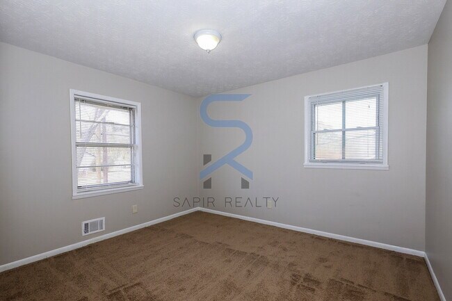 Building Photo - Move in before December 31st and get $100 OFF your rent for the first 3 months — PLUS a $250 Amaz...