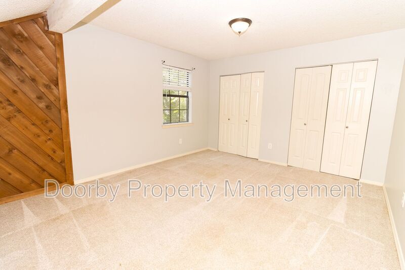 Building Photo - 22 S Germantown Rd