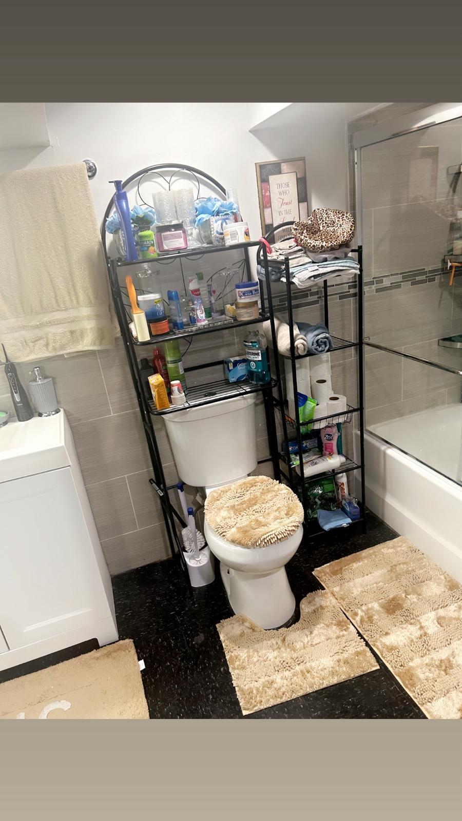 Bathroom - 212 Oakwood Pl