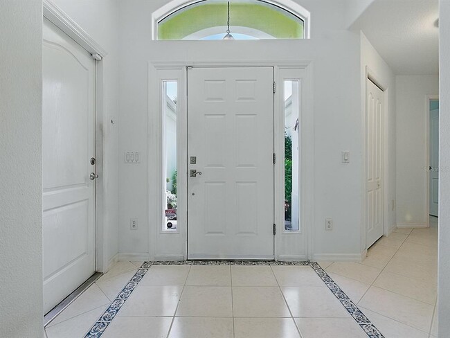 Building Photo - 17037 SE 76th Creekside Cir