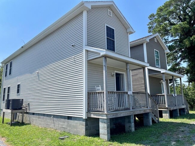 Building Photo - 5164 Main St