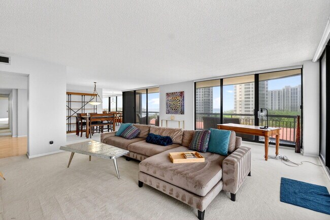 Building Photo - 4100 N Ocean Dr