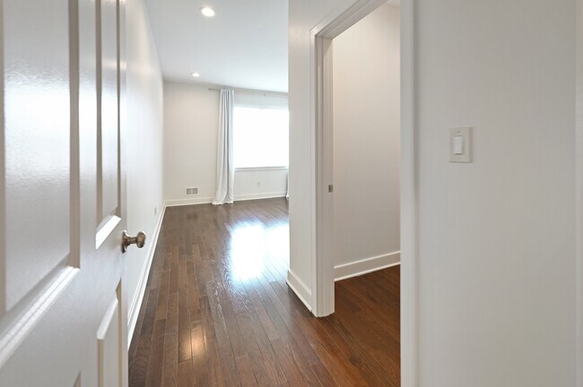 Building Photo - 4059 St Johns Way