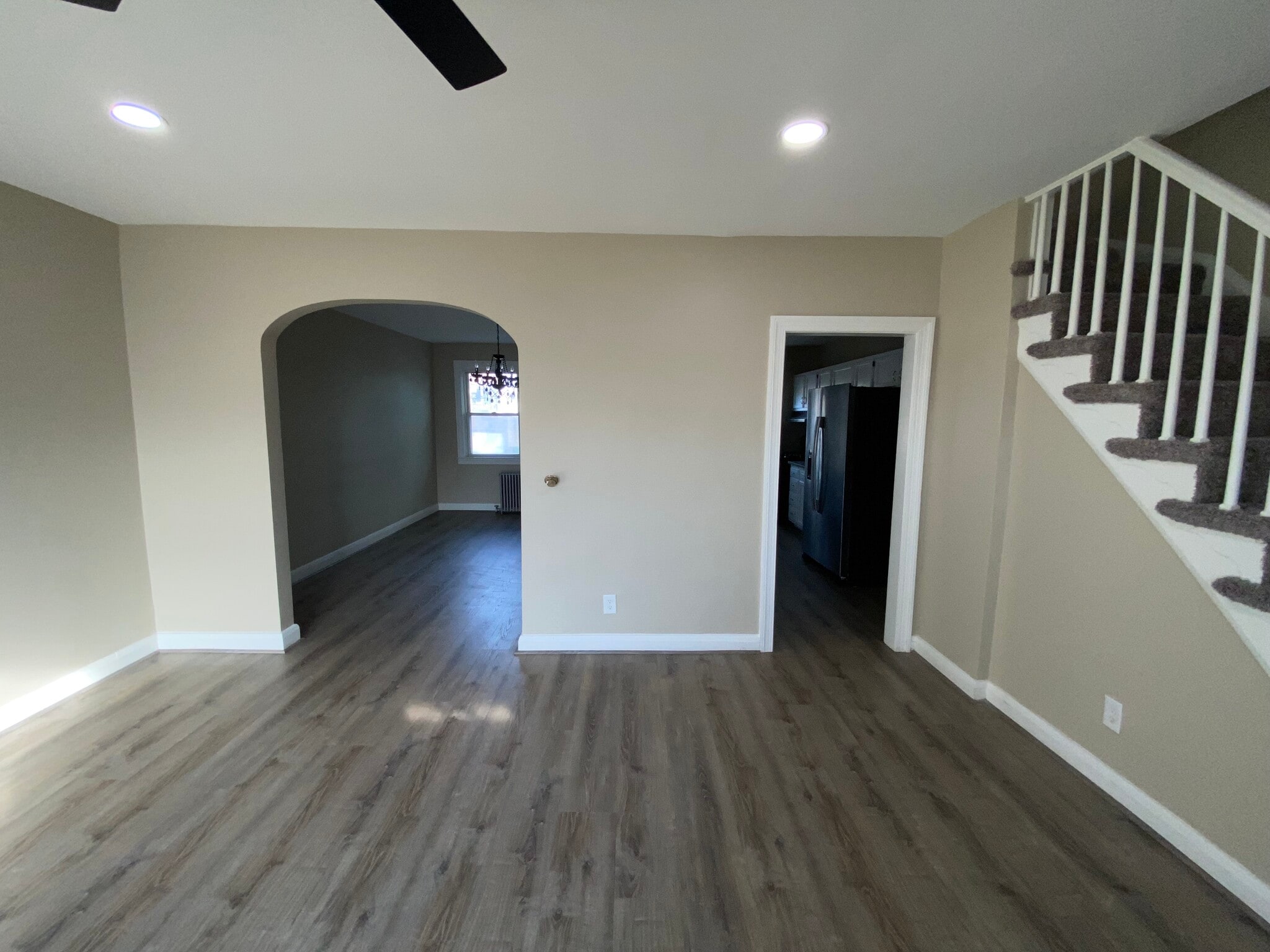 Building Photo - 41 N Kossuth St