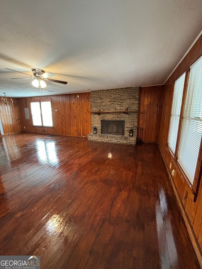 Building Photo - 44 Olympic Ln