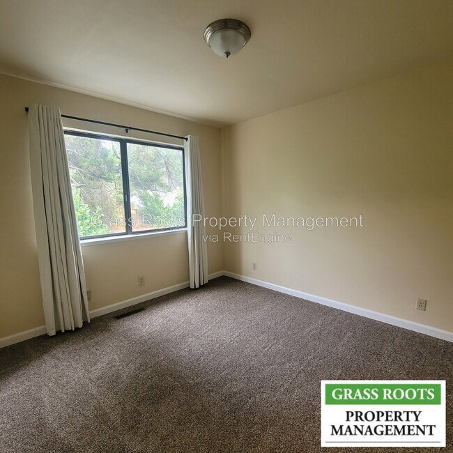 Building Photo - 616 Pelton Way