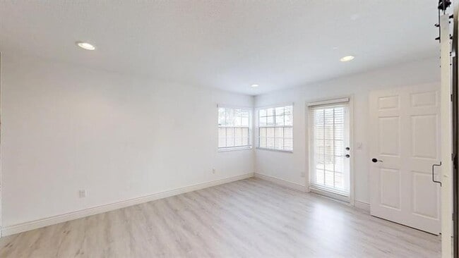 Building Photo - 5120 Coronado Ridge