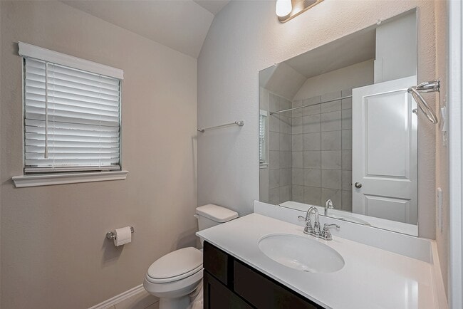 Building Photo - 8539 Int'l Fls Dr