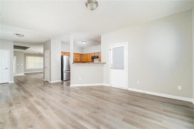 Building Photo - 7683 Creekside Ln