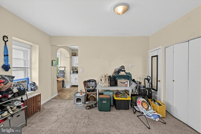 Building Photo - 201 Sumac St