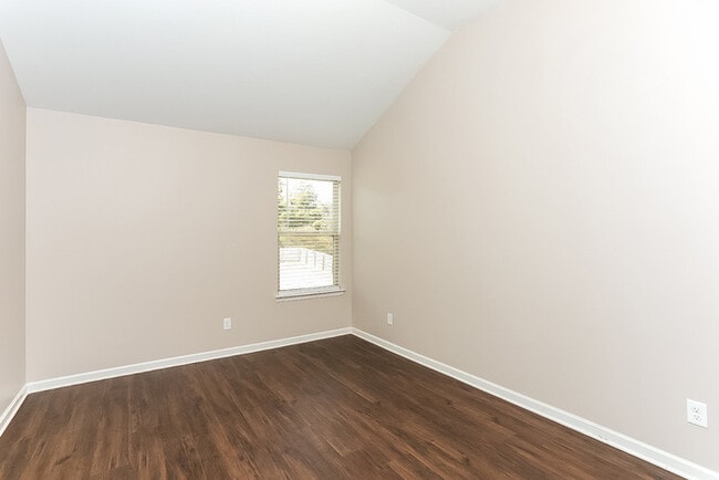 Building Photo - Beautiful 5-Bedroom Home in McDonough, GA