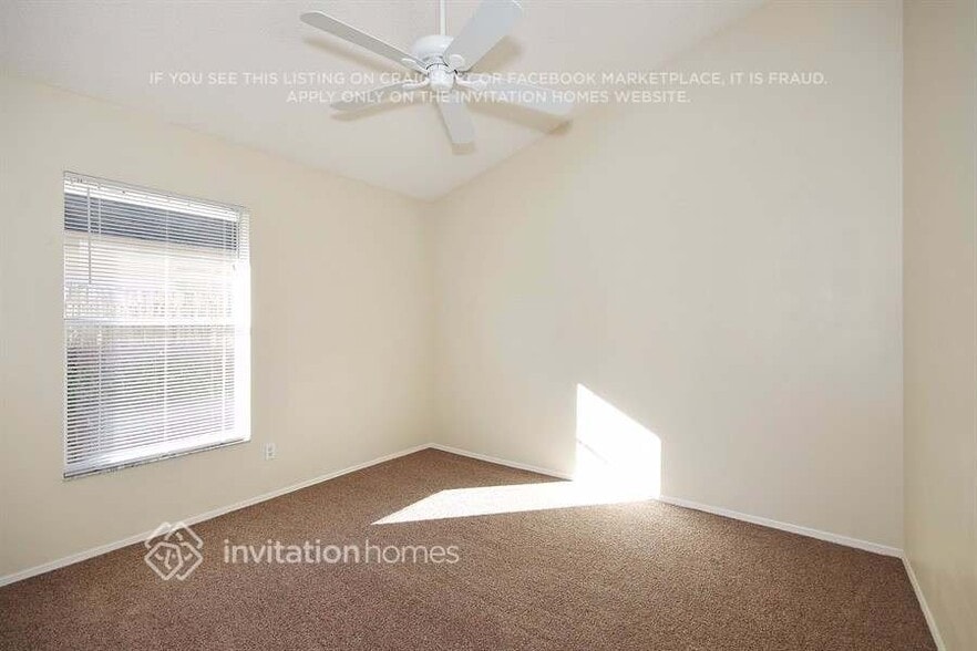 Building Photo - 914 River Cove Ave