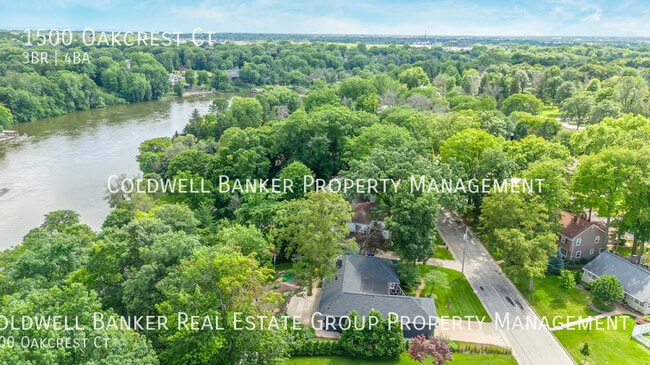 Building Photo - 1500 Oakcrest Ct