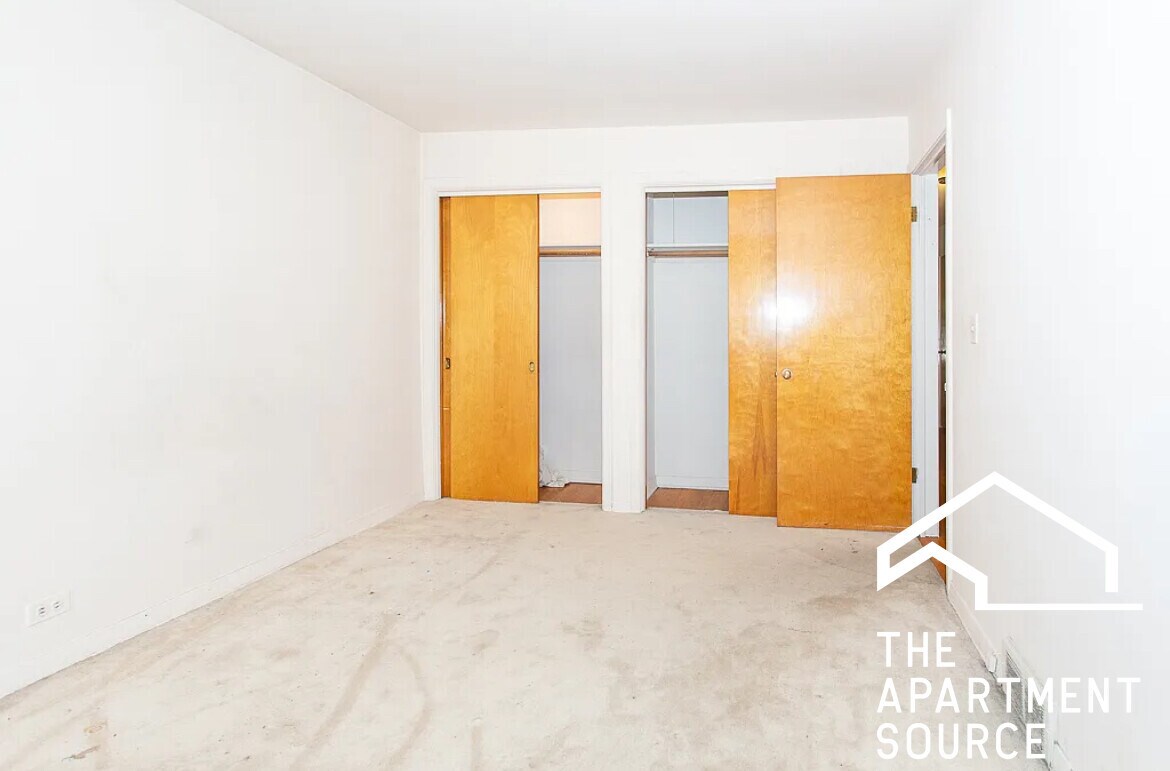 Building Photo - 7407 N California Ave