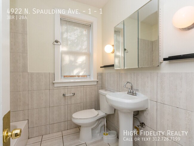 Building Photo - 4922 N Spaulding Ave