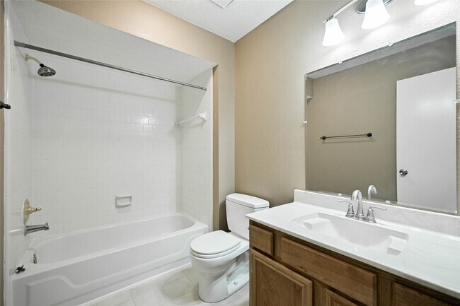 Building Photo - 2507 Foxden Dr