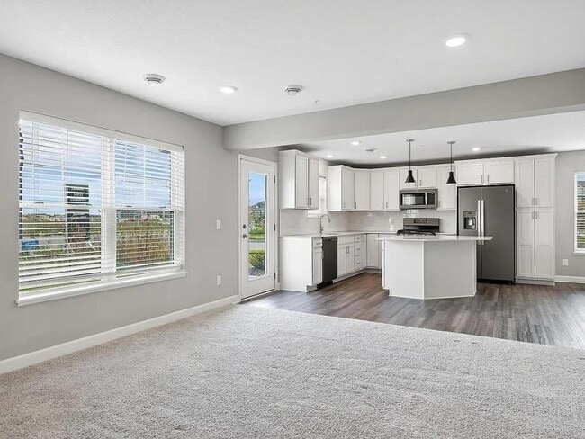 Building Photo - 23310 Amber Dr