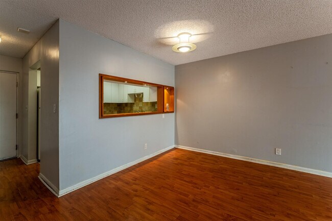 Building Photo - 5951 NE 14th Ln