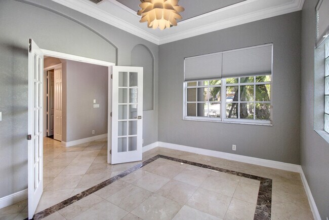 Building Photo - 12370 NW 78th Manor