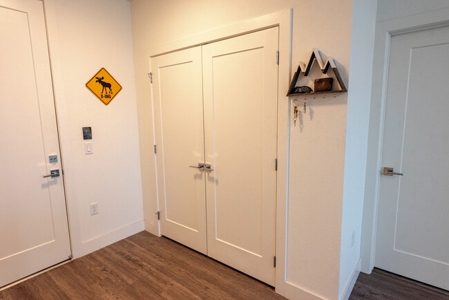 Building Photo - 3500 S Corona St