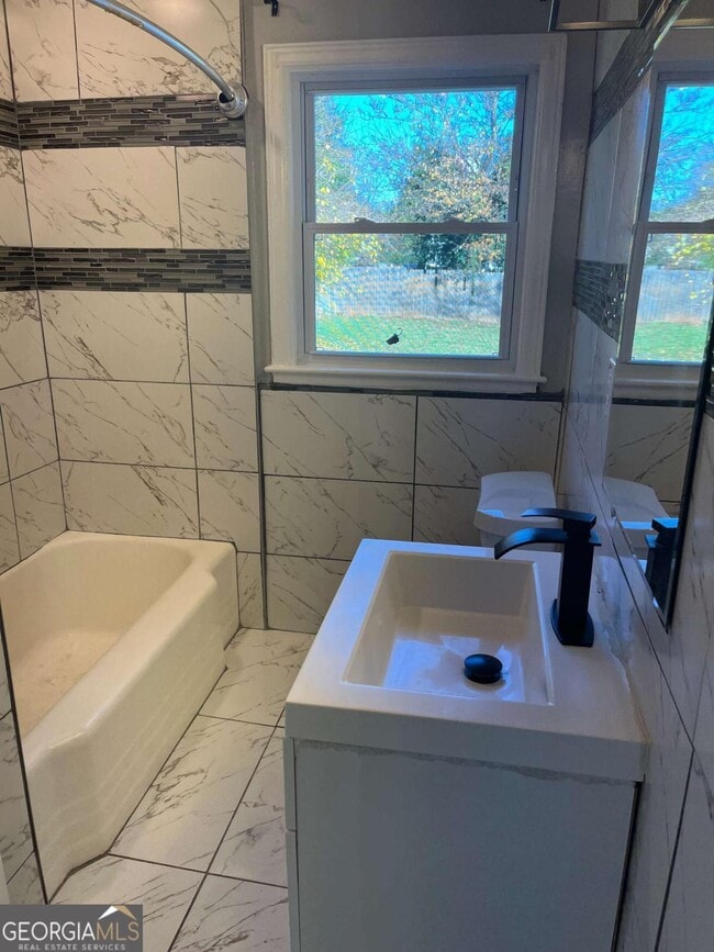 Building Photo - 468 Morgan Pl