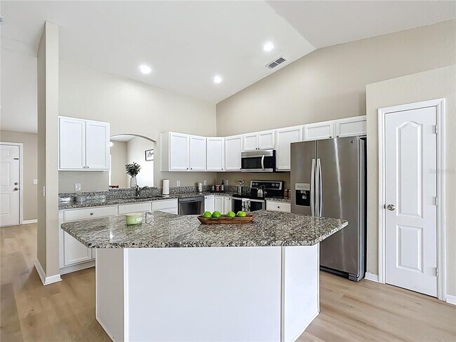 Building Photo - 1639 Saddlehorn Dr