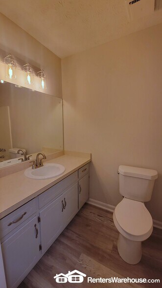 Building Photo - 1909 Suwanee Valley Rd NW