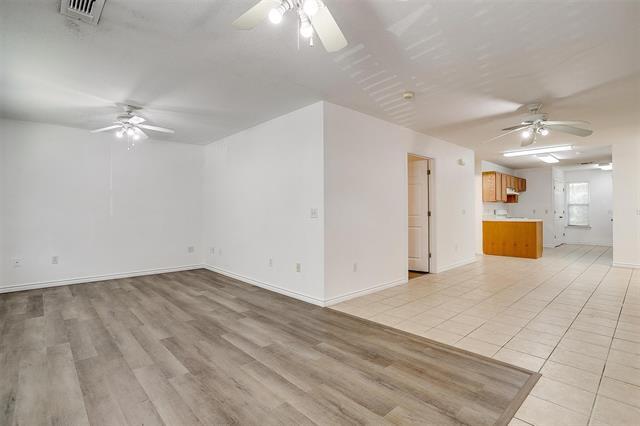 Building Photo - 208 N Val Verde