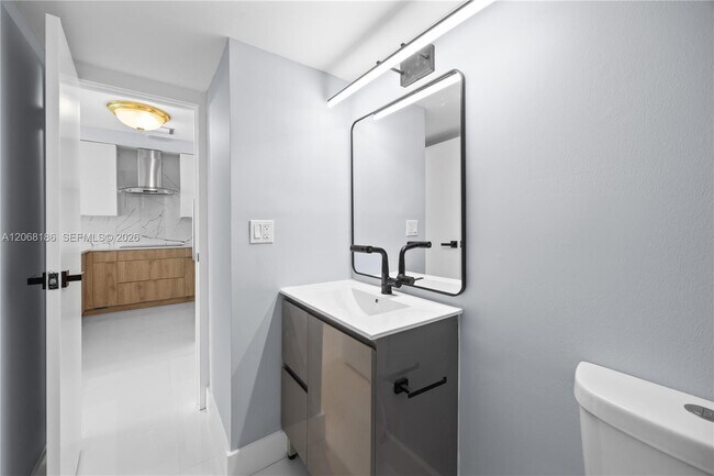 Building Photo - 20335 W Country Club Dr