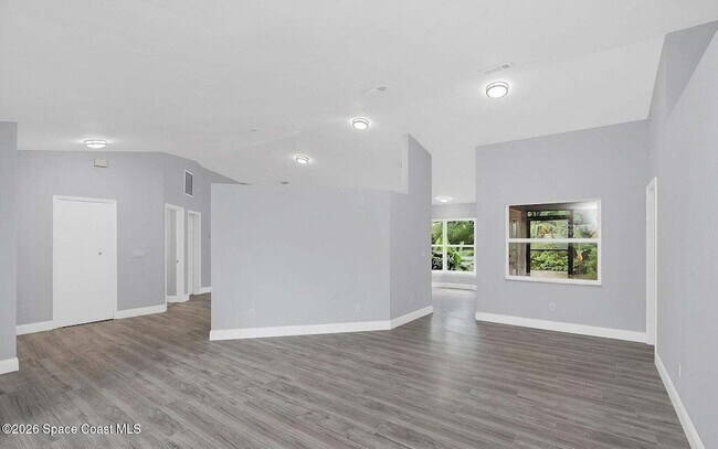 Building Photo - 614 Elmont St NW